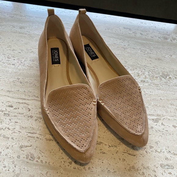 Jones New York Shoes - *NWT* Jones New York flats Laser cut leather comfort slip-ons women's 8